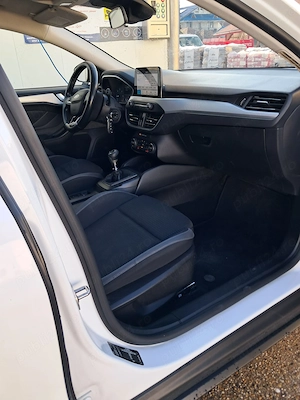 Ford Focus Mk 4 , an fab 2020 - imagine 5