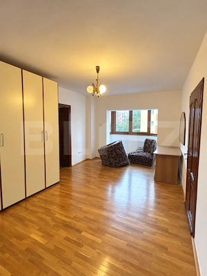 Apartament 4 camere, etaj 1 de vanzare - imagine 3