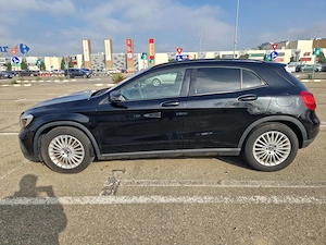 Mercedes GLA 180 - 2019 - imagine 5