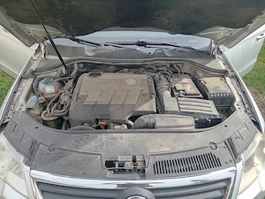 Vand Volkswagen Passat 2010, motor 2.0 TDI diesel, cutie manuală - imagine 9
