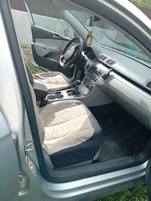 Vand Volkswagen Passat 2010, motor 2.0 TDI diesel, cutie manuală - imagine 8