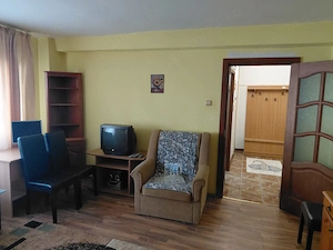Apartament 2 camere, semidecomandat, zona Sala Sporturilor - imagine 3