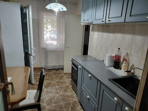 Apartament 2 camere, semidecomandat, zona Sala Sporturilor