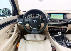 BMW Seria 5 520d Luxury Line - imagine 11