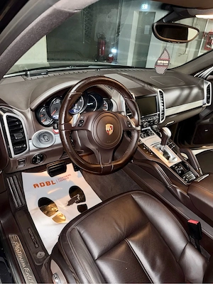 Porsche Cayenne Platinum Edition - imagine 4