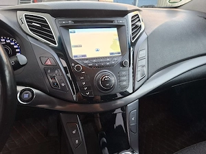 Hyundai i40 2012 Panoramic Led Navi 1.7 Crdi Euro 5 - imagine 9