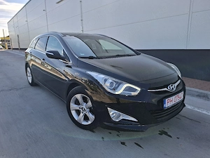 Hyundai i40 2012 Panoramic Led Navi 1.7 Crdi Euro 5 - imagine 2