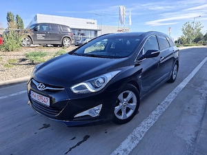Hyundai i40 2012 Panoramic Led Navi 1.7 Crdi Euro 5 - imagine 3