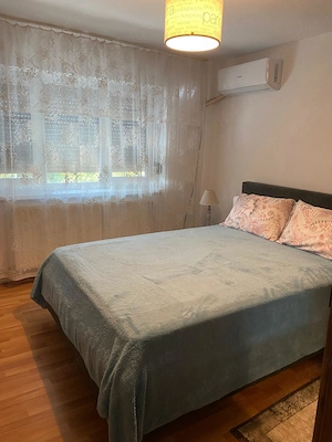 Vand garsonieră decomandata + boxa de 2mp tot la etaj 4 - imagine 2