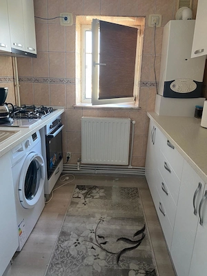 Vand garsonieră decomandata + boxa de 2mp tot la etaj 4