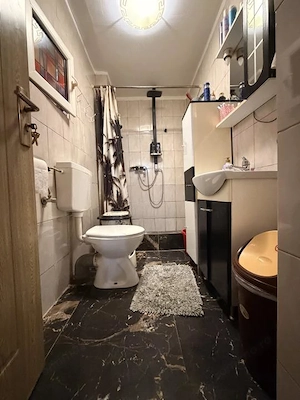 Apartament 3 camere, la casa, 178 mp utili, curte comuna, parter-Modern - imagine 10