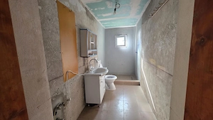 Casa individuala cu 4 camere, curte generoasa si anexa in Plopi - imagine 8