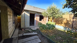Casa individuala cu 4 camere, curte generoasa si anexa in Plopi - imagine 16