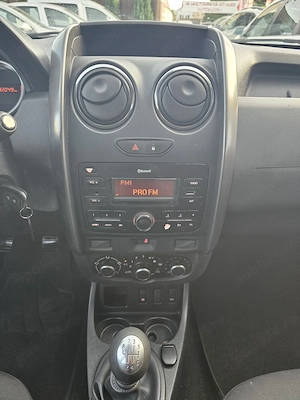 Dacia Duster 1.5 DCI 4 2 2017 E6 - imagine 6