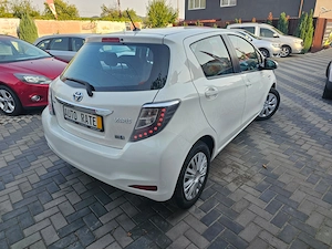 Toyota Yaris 1.5 Hybrid Life 2012 - imagine 2