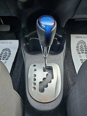 Toyota Yaris 1.5 Hybrid Life 2012 - imagine 7