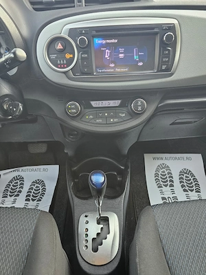 Toyota Yaris 1.5 Hybrid Life 2012 - imagine 6