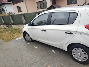 Vând hyundai i20 an 2013  - imagine 3