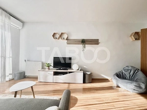 Apartament cu 3 camere de vanzare izolat cu boxa in Gheorgheni