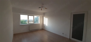 Vand apartament doua camere, decomandat, 55 m.p., etaj 2, centrala proprie gaz.