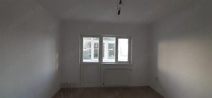 Vand apartament doua camere, decomandat, 55 m.p., etaj 2, centrala proprie gaz. - imagine 5
