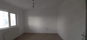 Vand apartament doua camere, decomandat, 55 m.p., etaj 2, centrala proprie gaz. - imagine 6