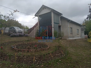 Chicirea Tomesti la sosea Vila P+M  SC=140mp  Teren 2200mp amenajat  vie  livada - imagine 3