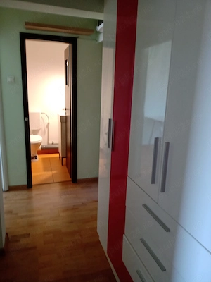 Apartament 4 camere situat ultracentral, pentru inchiriere pe termen mediu sau lung - imagine 8