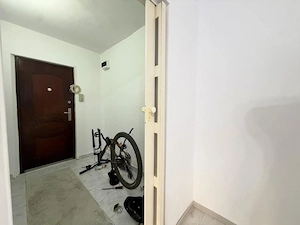 Apartament renovat, 1 camera, 28 mp utili, parter inalt- Zona Lipovei - imagine 5