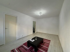 Apartament renovat, 1 camera, 28 mp utili, parter inalt- Zona Lipovei - imagine 2