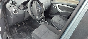 Vand Dacia Logan Laureat 2009 motor 1,6 16V 105CP km 115500 unic proprietar  - imagine 6