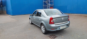 Vand Dacia Logan Laureat 2009 motor 1,6 16V 105CP km 115500 unic proprietar  - imagine 4