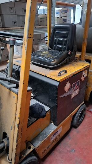 Vând Electrostivuitor Nuova Detas Robustus S.E.15