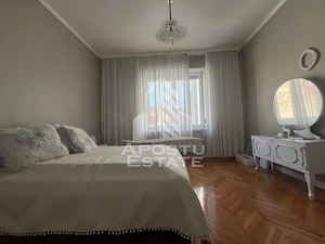 Apartament de vanzare 6 camere, 170 mp, Ultracentral - imagine 2