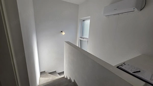 Triplex cu 3 camere | 2 bai si teren 209mp | Dumbravita - imagine 6