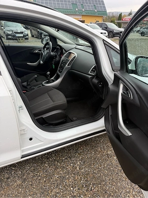 Opel Astra J  - imagine 9