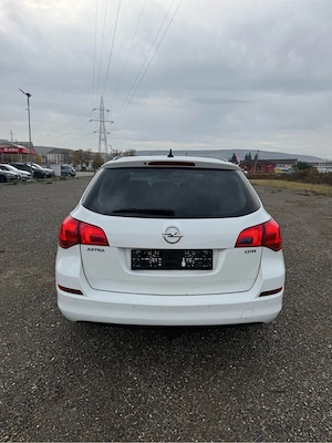 Opel Astra J  - imagine 4