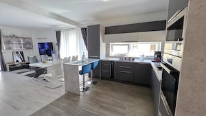 Duplex premium cu 4 camere, piscina si mansarda amenajata | Dumbravita - imagine 5