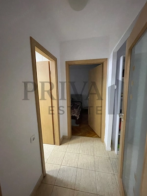 Apartamement decomandar 2 camere, etaj 1, centrala, Medicina - imagine 6