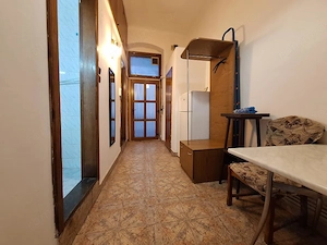 Ultracentral - Apartament cu 1 camera in cladire istorica - Piata Unirii - imagine 5