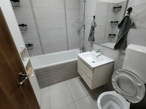 Inchiriez apartament cu 2 camere și loc de parcare - imagine 3
