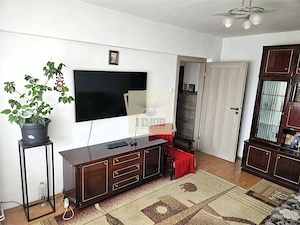 Apartament 2 camere balcon si pivnita Mihai Viteazu - imagine 3