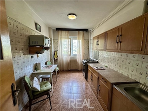 Apartament 3 camere Militari Apusului, 71 mp, etaj 3, metrou aproape