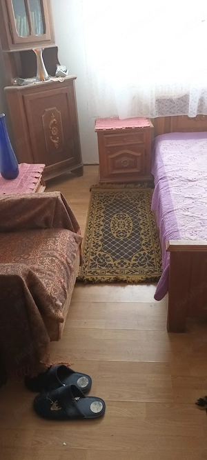 Inchiriez Garsoniera confort 1 36 m2 Rogerius -Oradea. 210 E.Tel.   - imagine 5