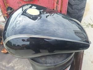 Rezervor moto Suzuki GZ- cod 44100-12FJ0-Y7L - imagine 2