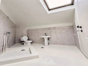 Vila moderna de inchiriat - 250 mp + 100 mp curte-Podul Grant - imagine 8