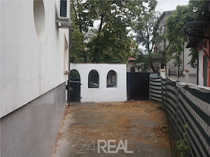 Vila moderna de inchiriat - 250 mp + 100 mp curte-Podul Grant - imagine 11