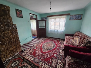 Casă cu teren de 1.615 mp în Pietroșani – zonă frumoasă de deal - imagine 4