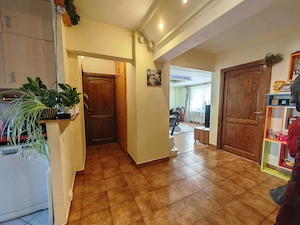 Unirii - Apartament 3 camere - Str. Decebal - imagine 2