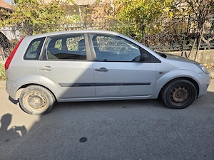 Ford fiesta 1.3i - imagine 3
